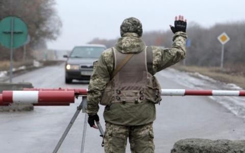 Вимога посвідчення водія поліцією на блокпості – незаконна (відео)