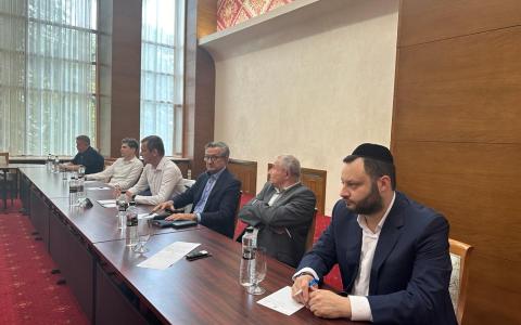 В Україні необхідно боротися з дезінформацією та медіабулінгом – вирішили учасник круглого столу