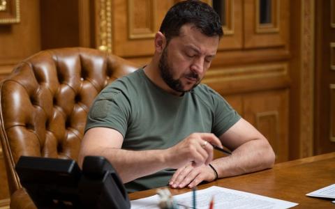 Відновлення електронного декларування та відкриття декларацій посадовців - Зеленський підписав закон