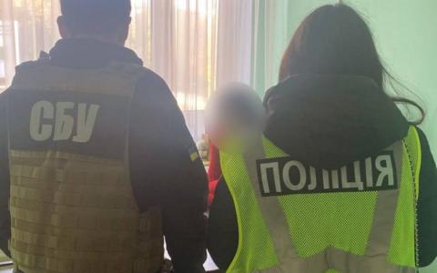 Підробляв документи про інвалідність: поліцейські викрили завідувача психіатричного відділення