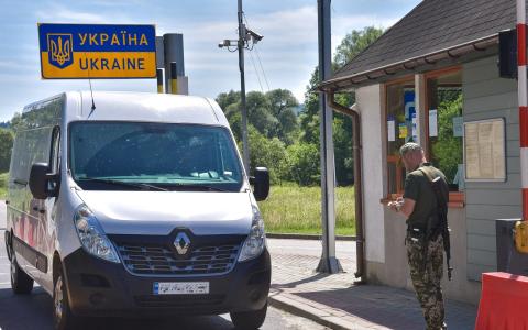 Чоловіки, які незаконно виїхали з України під час війни, платитимуть при поверненні - законопрпоект