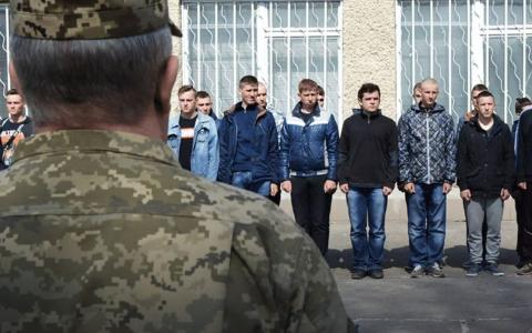 Поважні причини, які дозволяють не приходити до ТЦК після отримання повістки