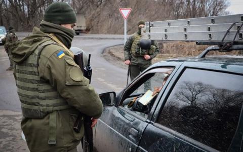 На Київщині на блокпостах окрім пошуку диверсантів вручатимуть і повістки - комендант