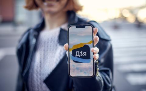 Перереєстрація авто, зміни ФОП, е-Підприємець: На Diia Summit було презентовано нові послуги у Дії