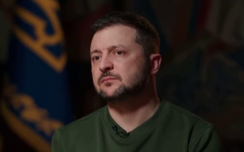 Забирати чоловіків з вулиці працівниками ТЦК не нормально, - Зеленський про мобілізацію та війну в Україні