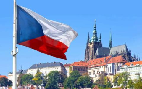 Як українцям продовжити тимчасовий захист у Чехії: покрокова інструкція