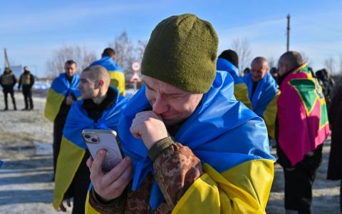 Наші вдома! В Україну повернулись 207 бійців, які перебували в російському полоні