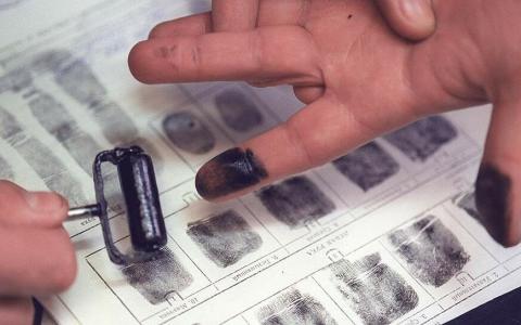 Відбитки пальців людей не є унікальними, - дослідження, що ґрунтується на штучному інтелекті