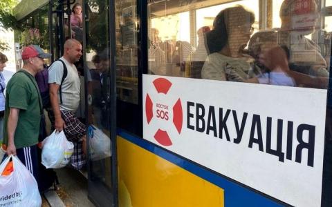 Евакуація з небезпечних районів Харківщини: У Мінреінтеграції розповіли деталі