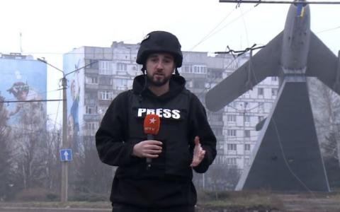 Як журналісту підготуватися до відрядження у зону бойових дій і що потрібно взяти з собою - поради від воєнкора Костянтина Мельникова