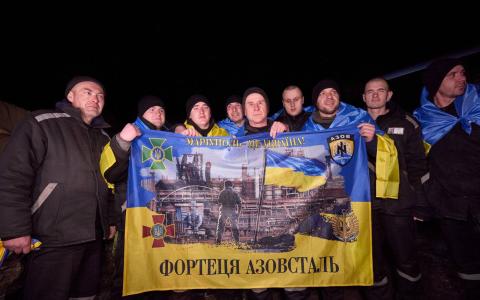 Ще 100 українців повернулись з полону: нацгвардійці, прикордонники, захисники Маріуполя