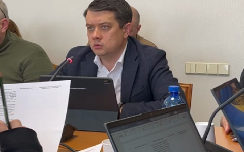 Працівники ТЦК повинні будуть представлятись та пред'являти свої посвідчення при врученні повісток