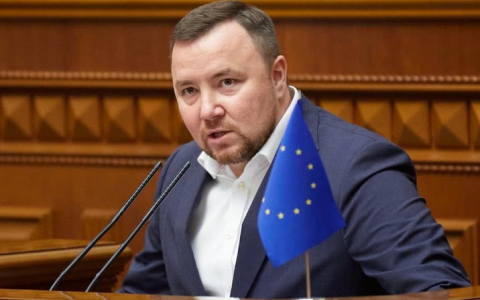 Самих арештованих російських активів для відбудови недостатньо і рф доведеться платити репарації - Денис Маслов