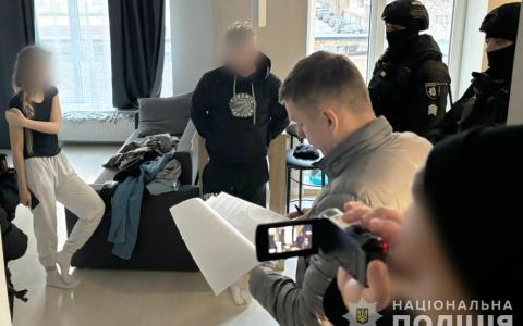 Привласнювали віртуальні активи під приводом онлайн-заробітку: кіберполіцейські Києва затримали членів злочинної організації