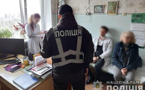 1,2 млн доларів, 103 тис євро, 3,2 млн гривень: на Запоріжжі викрили посадовців МСЕК, які робили "інвалідність"