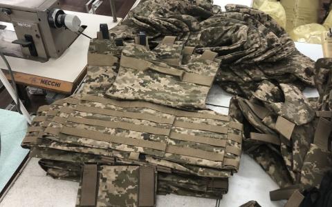 Міноборони запрошує до співпраці нових виробників бронежилетів, шоломів та окулярів