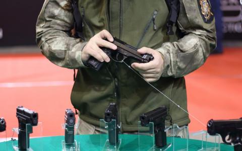 З початку запуску Єдиного реєстру зброї подано 306 тисяч заяв на отримання різних видів дозвільних документів - МВС