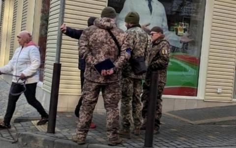 Жінка отримала 5 років позбавлення волі з іспитовим терміном за ведення каналу з інформацією про роздачу повісток