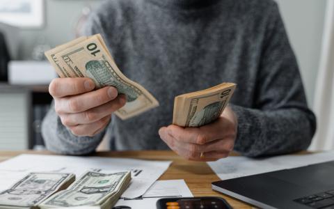 Громади та ветеранські організації можуть взяти участь у грантовій програмі: деталі проекту та умови участі