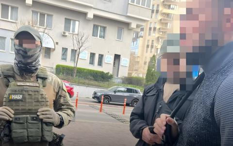НАБУ і САП викрили організовану групу на чолі з колишнім радником Офісу Президента України