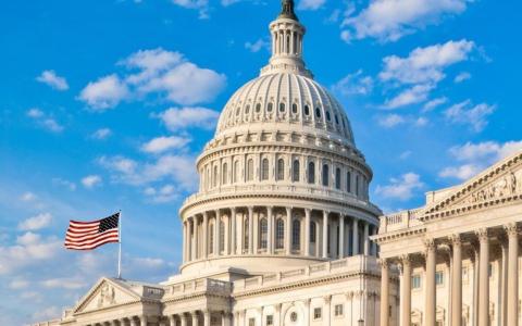 Сенат США проголосував за виділення 61 млрд доларів Україні, далі залишився підпис Президента Байдена