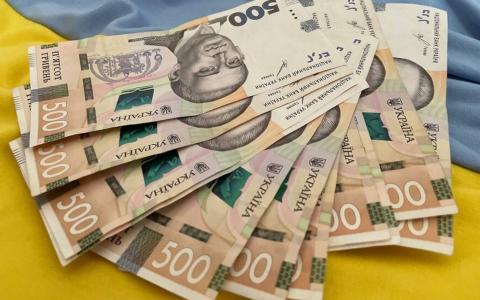 Грошові виплати до Дня Незалежності України: який розмір передбачено у 2024 році