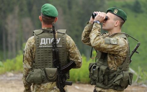 Від штрафу до в'язниці: яка відповідальність передбачена за спробу незаконного перетину кордону чоловіками?