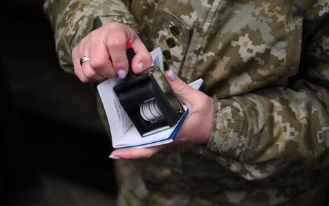 Мобілізація в Україні: У Міноборони відповіли, у якому випадку українцям треба повертатися з-за кордону