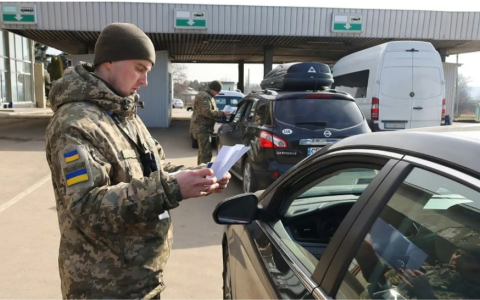 Уряд вніс зміни до правил перетину кордону – будуть перевіряти дані громадян з усіх реєстрів