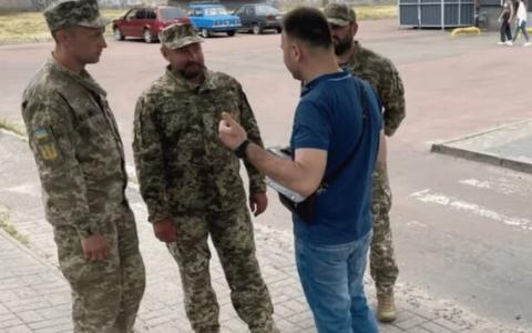 Які дії з боку працівників ТЦК вважаються незаконними й порушують права українців?