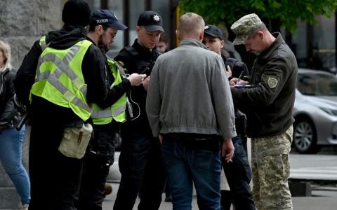 Вручили повістку під час вступу до вишу — що робити?