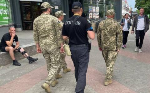 Як виявляють військовозобов’язаних, які не оновили дані, розповіли в Івано-Франківському обласному ТЦК і СП