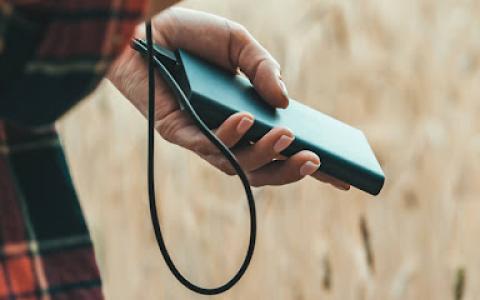 Як правильно користуватись PowerBank щоб девайс не вибухнув?