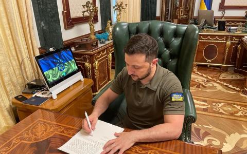 Володимир Зеленський підписав рішення РНБО про введення санкцій щодо майже 150 фізичних та юридичних осіб