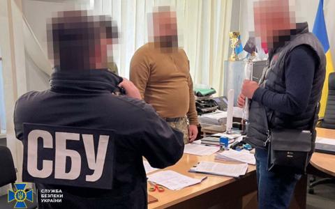 На Закарпатті викрили очільника районного ТЦК та заступника комбрига ТРО, які «заробляли» на ухилянтах