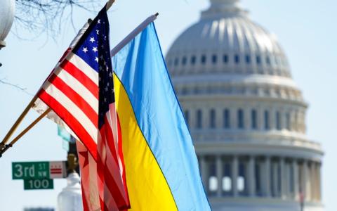 США надають Україні кредит на $20 мільярдів: він буде погашений за рахунок доходів від заморожених російських активів