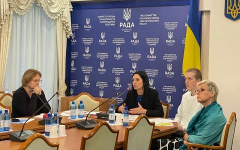 У Верховній Раді розробляється законопроєкт про наставництво: що це таке та деталі документу