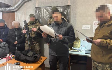 Безпідставні нарахування доплат за участь у бойових діях: ДБР оголосили підозри командирам частин