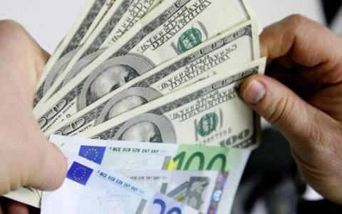 Як податкова дізнається про закордонні доходи українців?