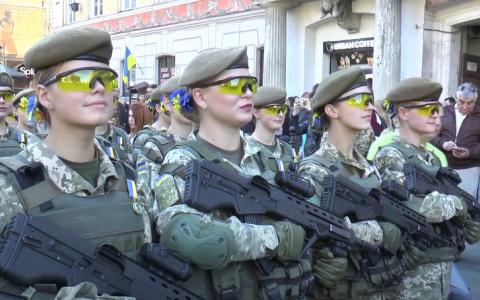 Гендерна рівність у війську: які законодавчі ініціативи готуються реалізувати в Україні
