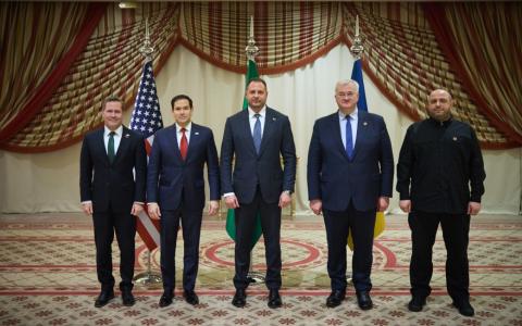 Тимчасове припинення вогню, обмін розвідданими та безпекова допомога: спільна заява за підсумками зустрічі делегацій України та США