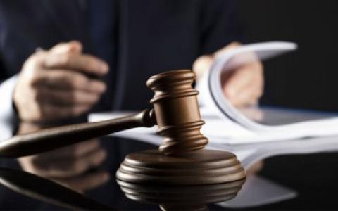 Щодо розгляду справи спочатку у випадку заміни судді ст. 319 КПК