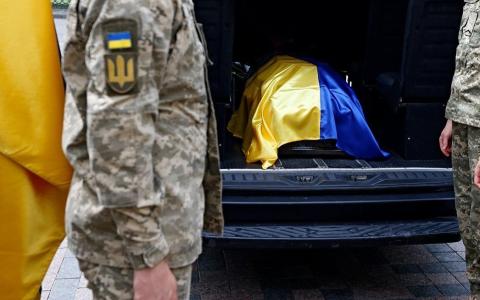 В Україну повернули тіла 909 полеглих Захисників