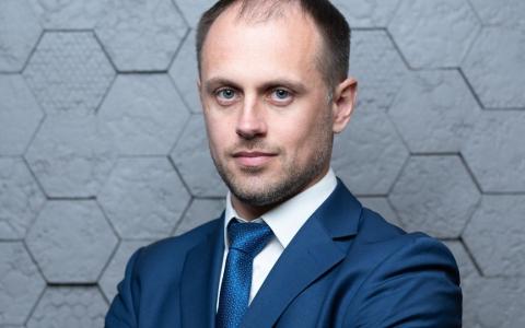 Практика вилучення під час обшуків будь-яких грошей та накладення на них в подальшому арешту поки що продовжує існувати - адвокат