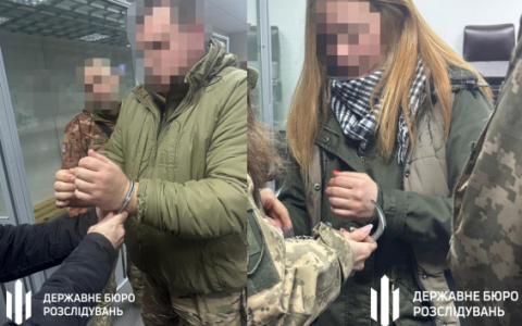 Судитимуть екскомбрига, який виплачував дружині доплати за фіктивну участь у бойових діях