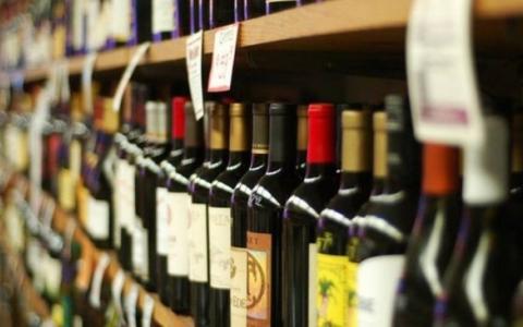 Кабмін змінив порядок встановлення обмежень на продаж алкоголю під час війни
