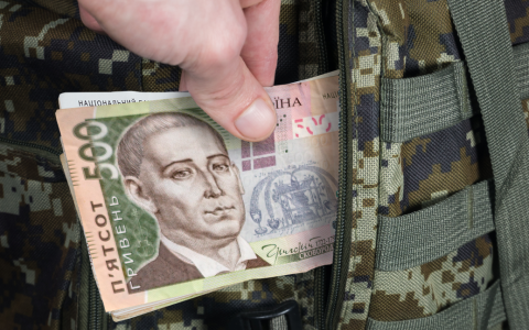 Уряд уточнив умову повернення грошової допомоги сім'ї загиблого воїна: внесено зміни у відповідний Порядок
