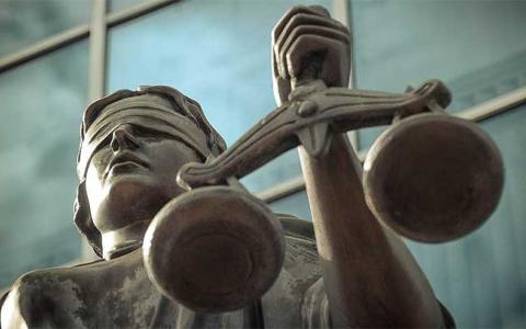 Зупинення провадження у справі на стадії її розгляду по суті