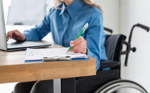 Чи може адміністрація підприємства відмовити особі з інвалідністю 2 групи у наданні неповного робочого дня або тижня?