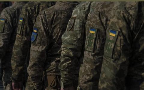 У Києві, під час спроби втечі з бусу ТЦК, загинув чоловік - у військкоматі надали офіційний коментар